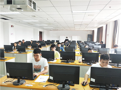 1+X Web前端開發(fā)職業(yè)技能等級證書中級考試順利舉行，助力計算機網(wǎng)絡(luò)開發(fā)與服務(wù)人才培養(yǎng)